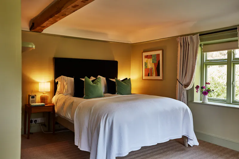 Bedroom at Farmhouse Hotel in Deal, R869 (photo 13)