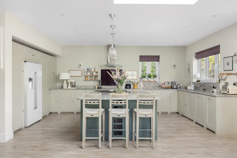 1930's Bromley Family Home, D2906 (photo 9)