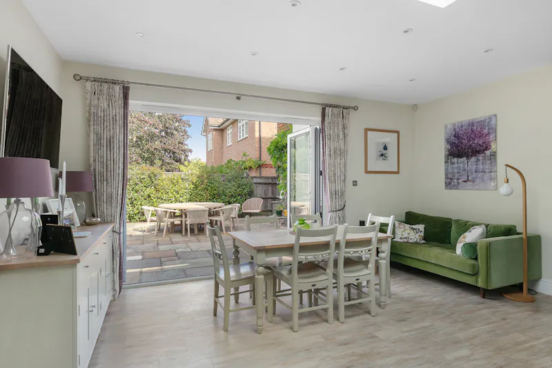 1930's Bromley Family Home, D2906 (photo 11)