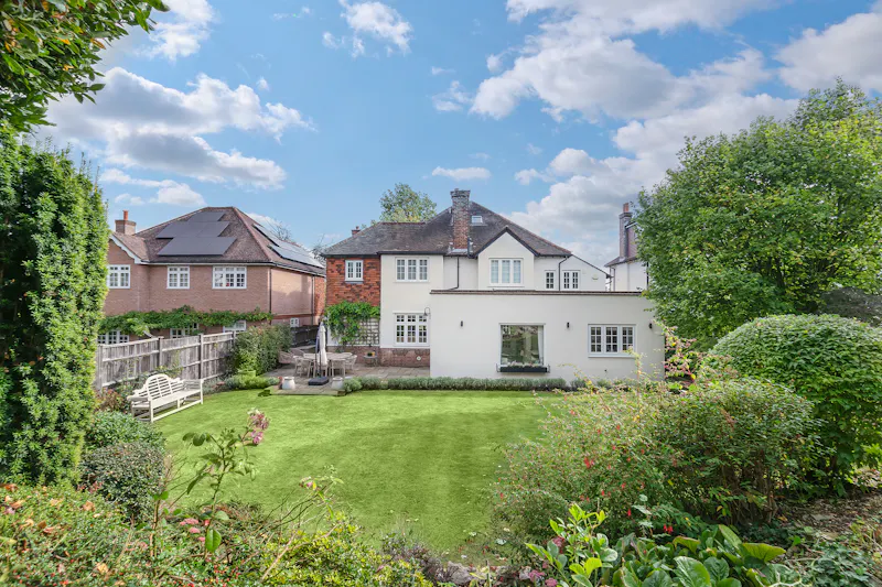1930's Bromley Family Home, D2906 (photo 27)