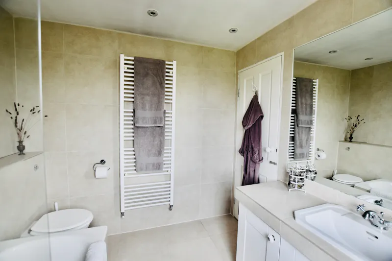 1920's Friary Park Home, E526 (photo 24)