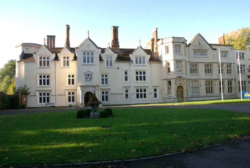 Vacant Gothic mansion in Bucks, M283 (photo 35)