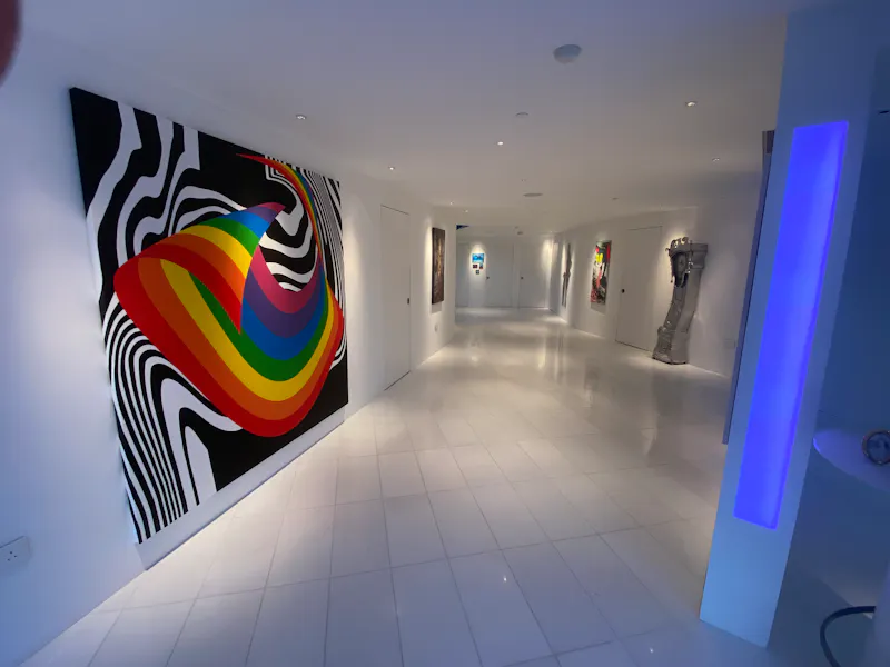 Unique modern house in Lyne, D2749 (photo 11)