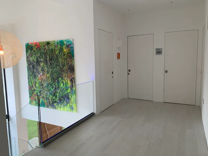 Unique modern house in Lyne, D2749 (photo 27)