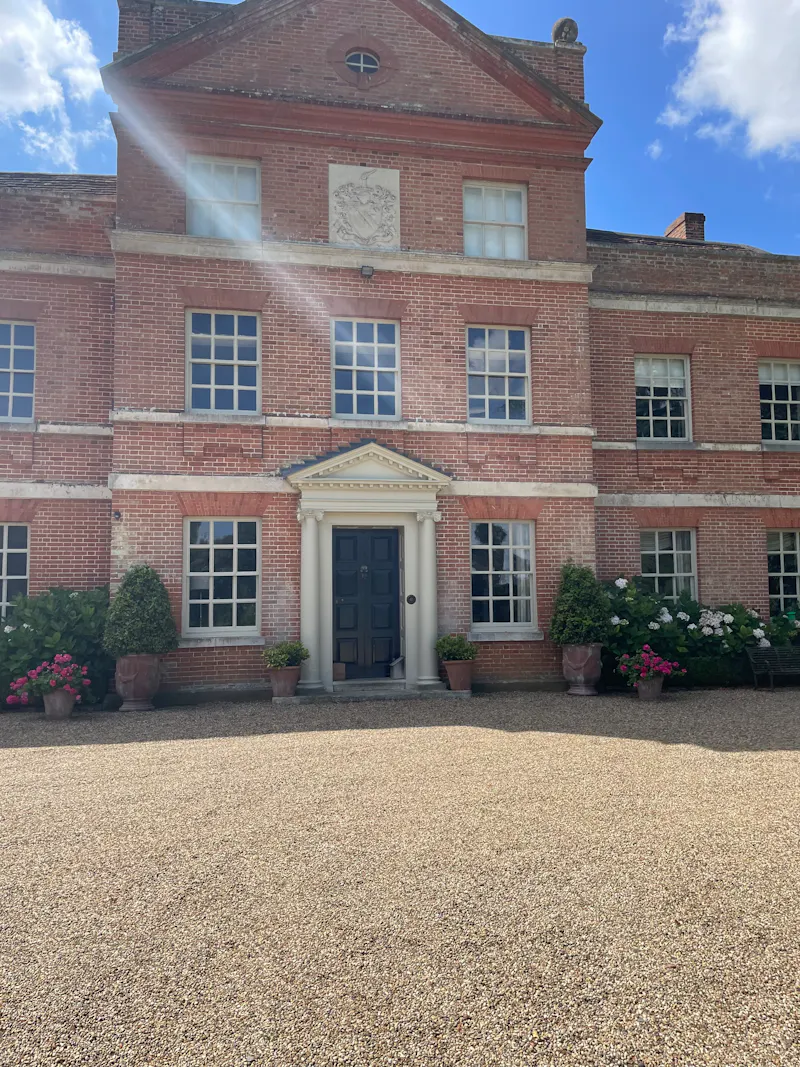Driveway at North Essex Georgian estate, A1618 (photo 1)