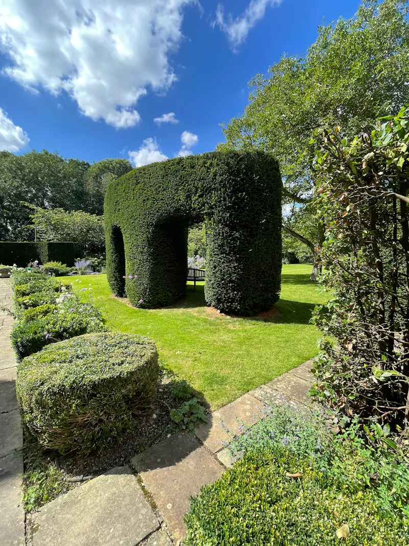 Garden - formal at North Essex Georgian estate, A1618 (photo 40)