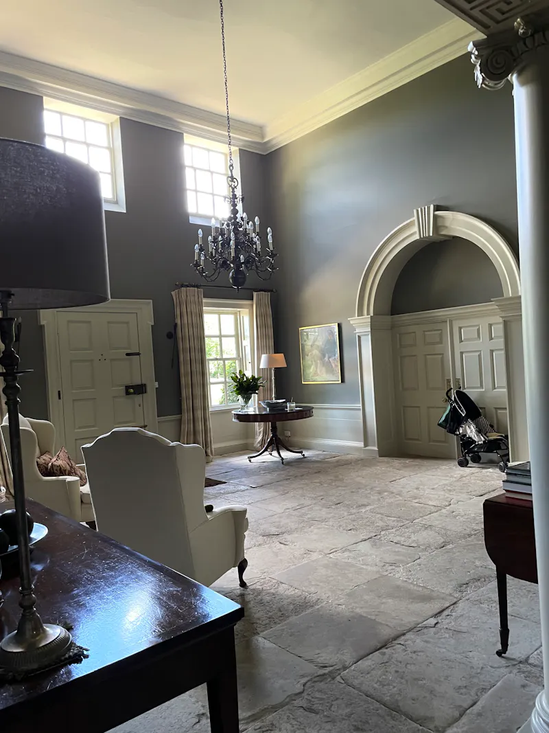 Entrance hall at North Essex Georgian estate, A1618 (photo 2)