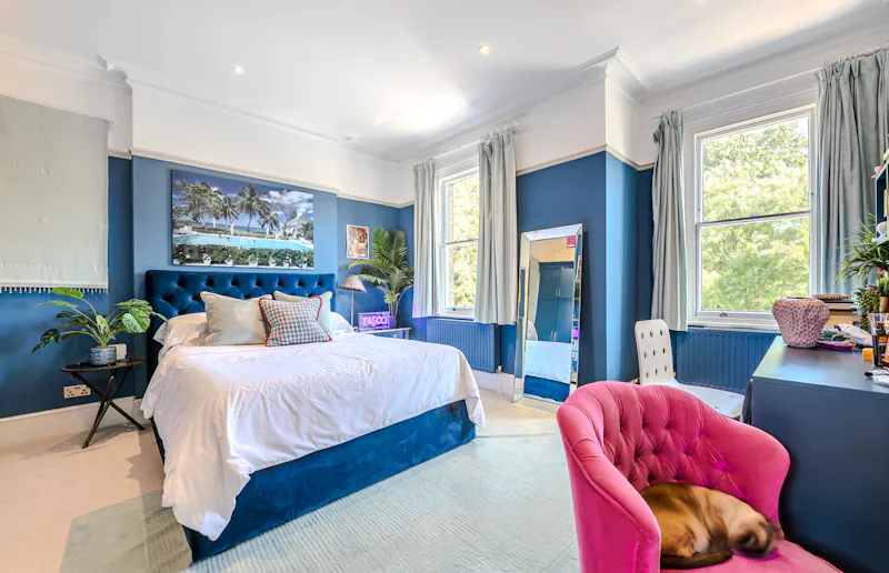 Bedroom at Stylish Wandsworth townhouse, B2030 (photo 13)