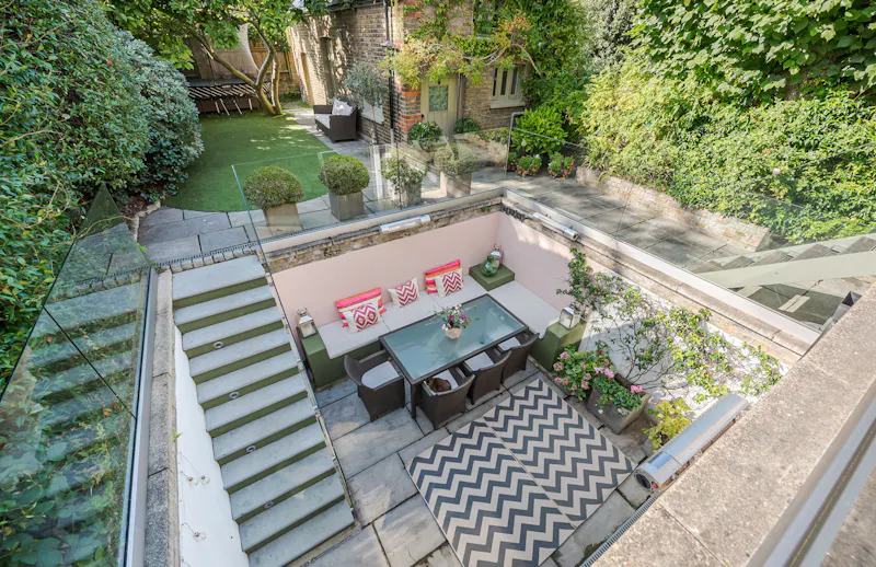 Terrace/Patio at Stylish Wandsworth townhouse, B2030 (photo 26)