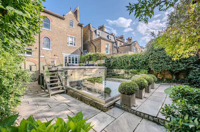 Stylish Wandsworth townhouse, B2030 (photo 32)