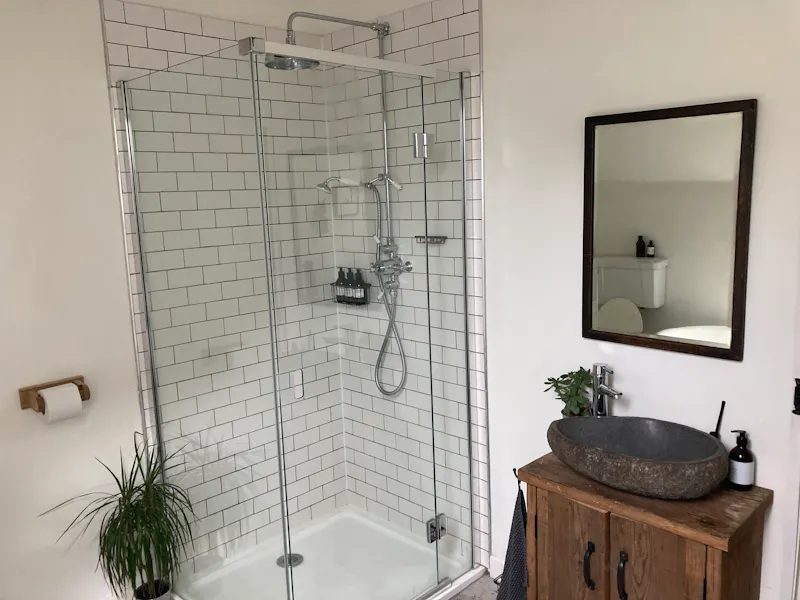 Shower at Natural cottage near Bristol, CH125 (photo 30)