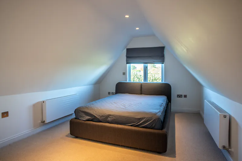 Bedroom at Whempstead barn conversion, D2750 (photo 33)