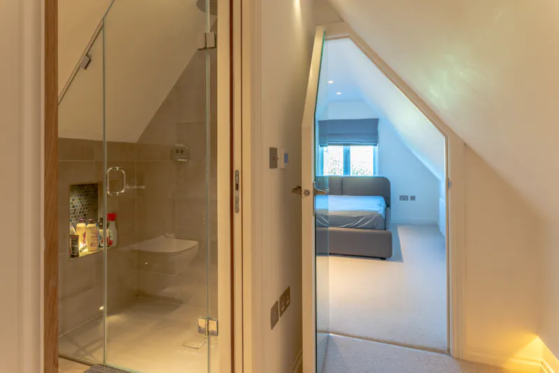 Bathroom at Whempstead barn conversion, D2750 (photo 34)
