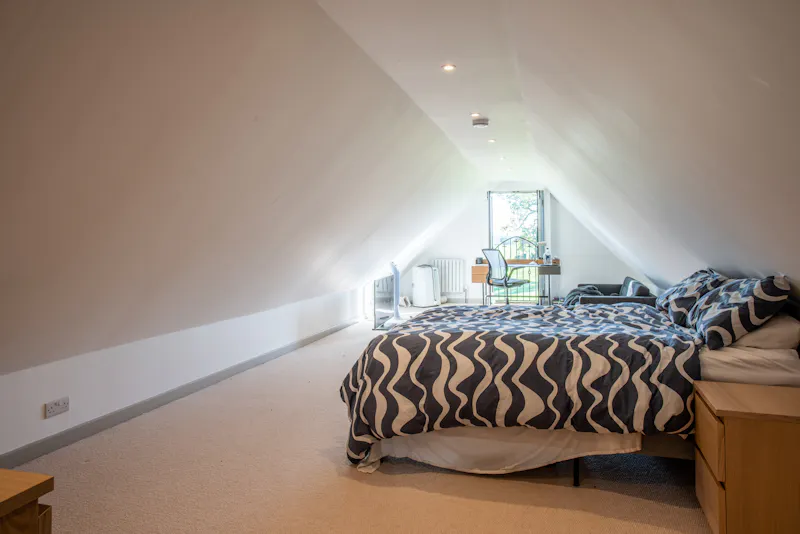 Bedroom at Whempstead barn conversion, D2750 (photo 32)