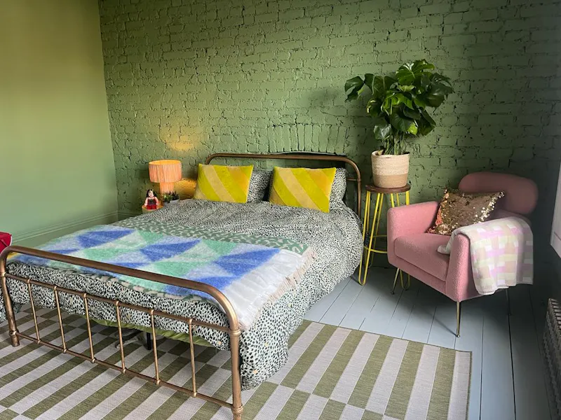 Colourful Catford Villa, B2025 (photo 44)