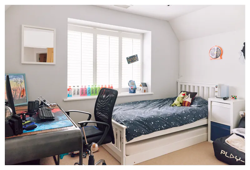 Bedroom - child's at Large Watford Heath family home, D2751 (photo 35)