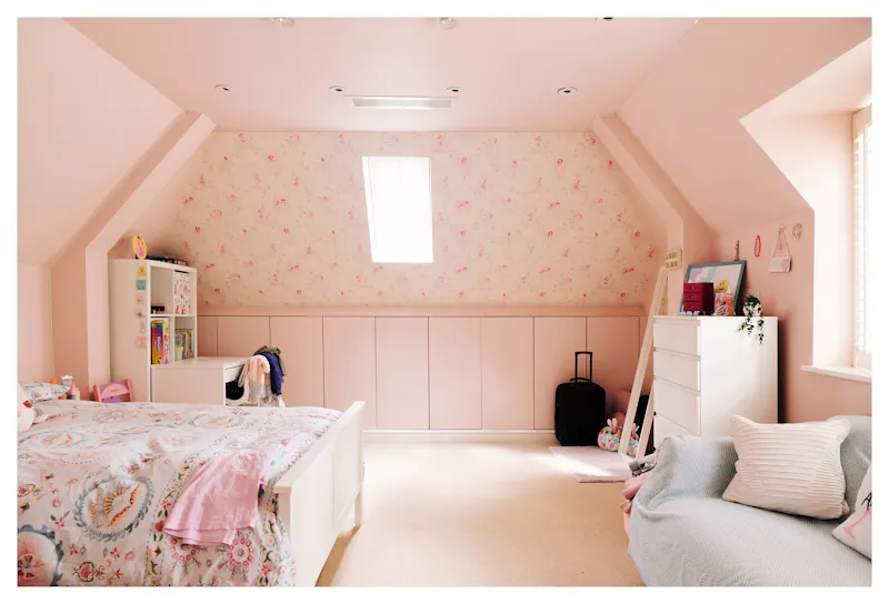 Bedroom - child's at Large Watford Heath family home, D2751 (photo 34)