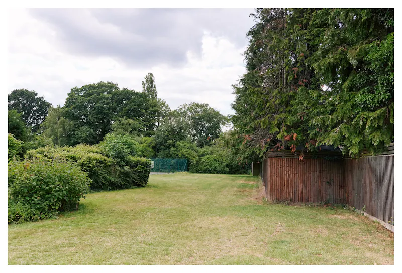 Large Watford Heath family home, D2751 (photo 48)