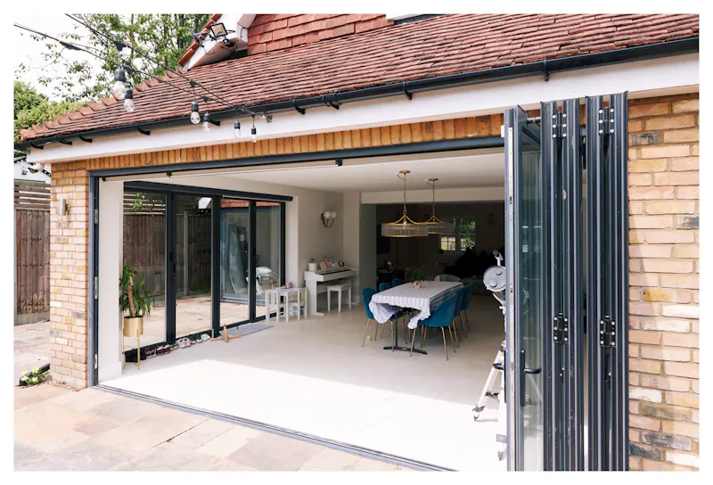 Large Watford Heath family home, D2751 (photo 14)