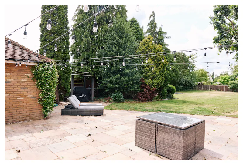 Large Watford Heath family home, D2751 (photo 44)