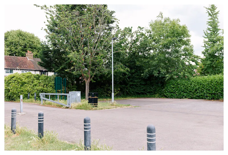 Large Watford Heath family home, D2751 (photo 64)