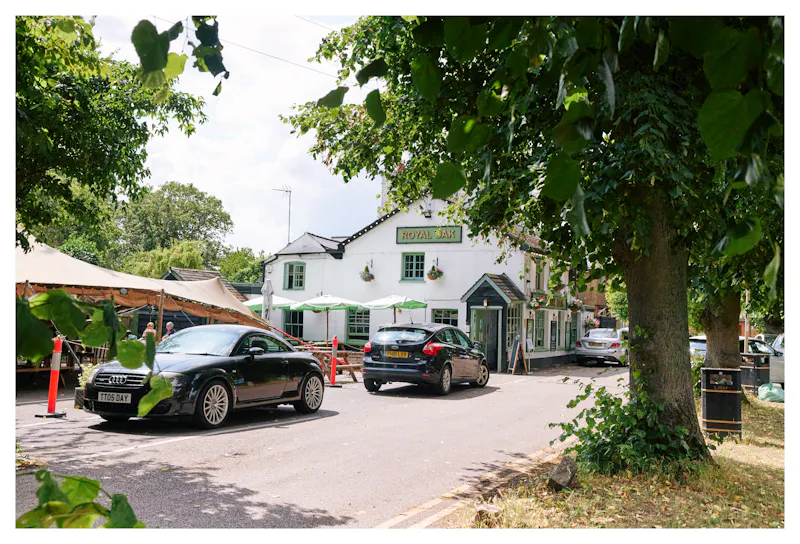 Large Watford Heath family home, D2751 (photo 63)