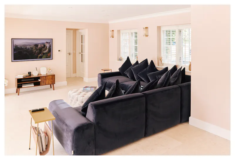Large Watford Heath family home, D2751 (photo 19)