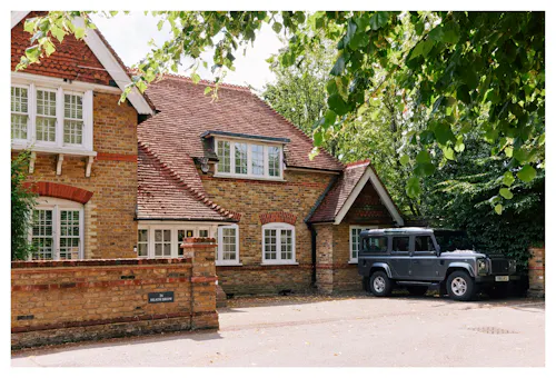 Large Watford Heath family home, D2751