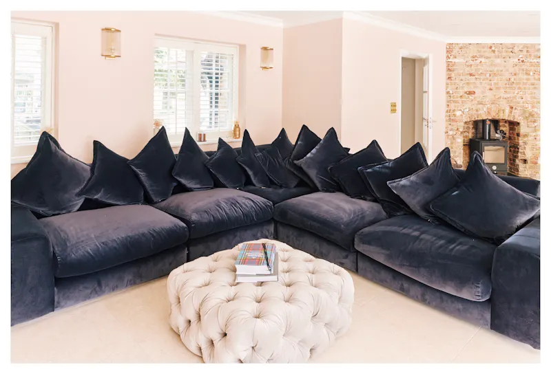 Large Watford Heath family home, D2751 (photo 18)