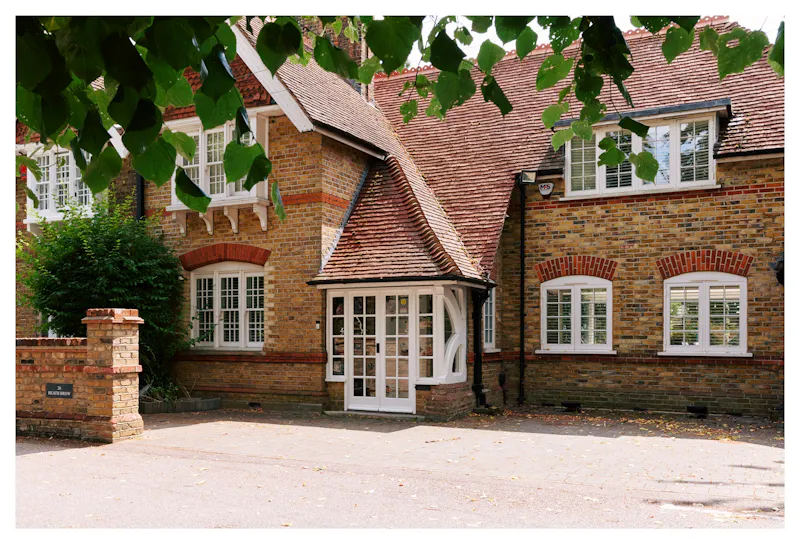 Large Watford Heath family home, D2751 (photo 42)