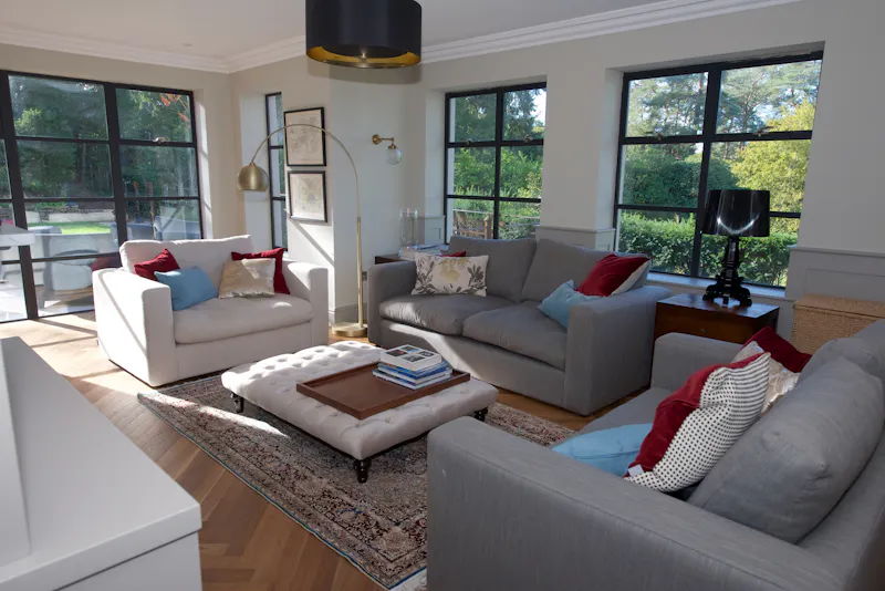 Living Room at Modern Churt country house, D2758 (photo 14)