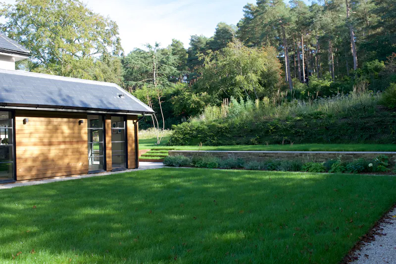 Modern Churt country house, D2758 (photo 57)