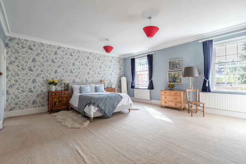 Bedroom at Dorking Country House, B2033 (photo 14)