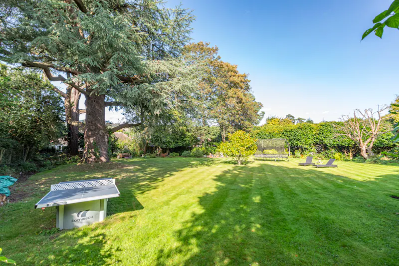 Garden at Dorking Country House, B2033 (photo 23)