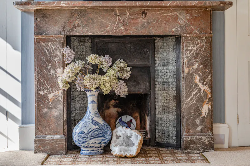 Fireplace at Dorking Country House, B2033 (photo 16)