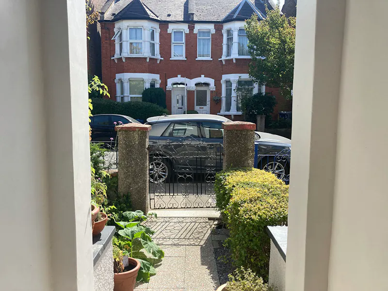 East Finchley Family Home, B2032 (photo 35)
