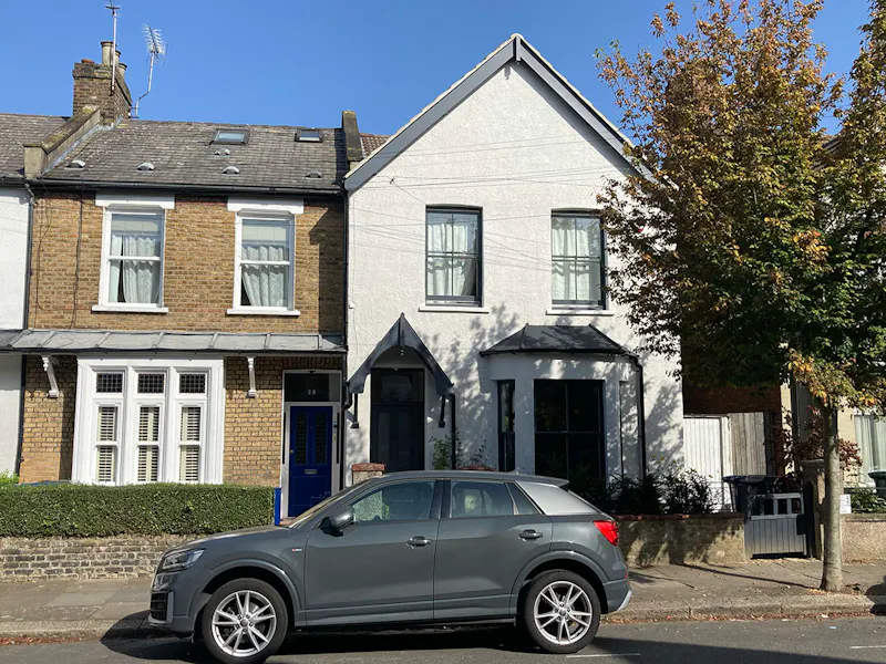 East Finchley Family Home, B2032 (photo 1)