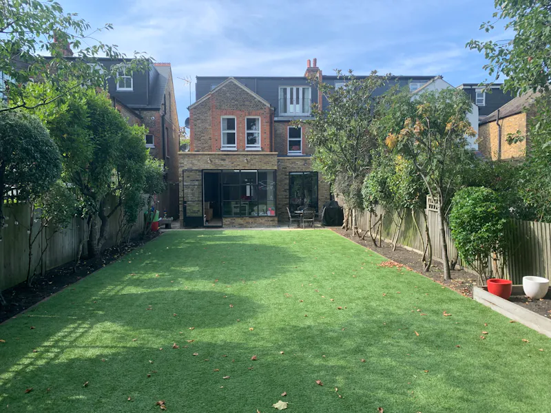 Garden at Edwardian semi in Clapham, E549 (photo 25)