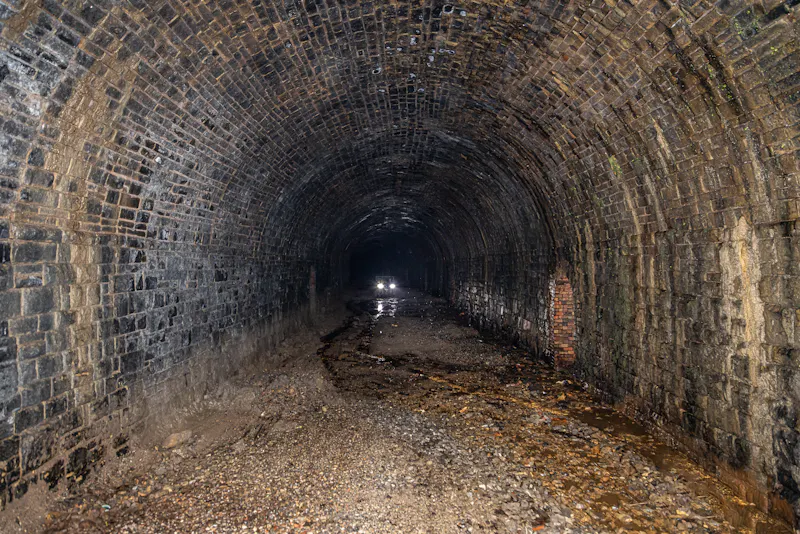 Derelict Yorkshire Tunnel, Q157 (photo 3)