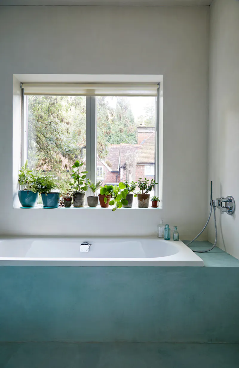 Bathroom at Hampstead Heath RIBA house, K487 (photo 31)