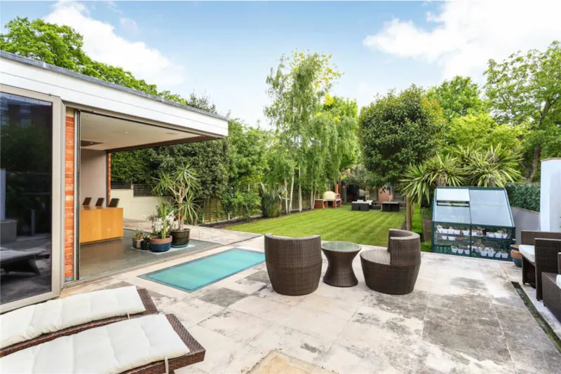 Terrace/Patio at Ealing Common detached home, B2034 (photo 4)