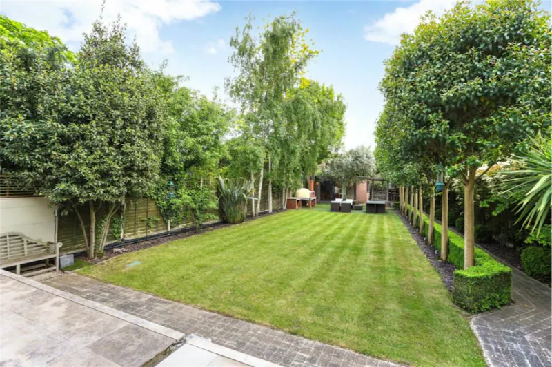 Ealing Common detached home, B2034 (photo 15)