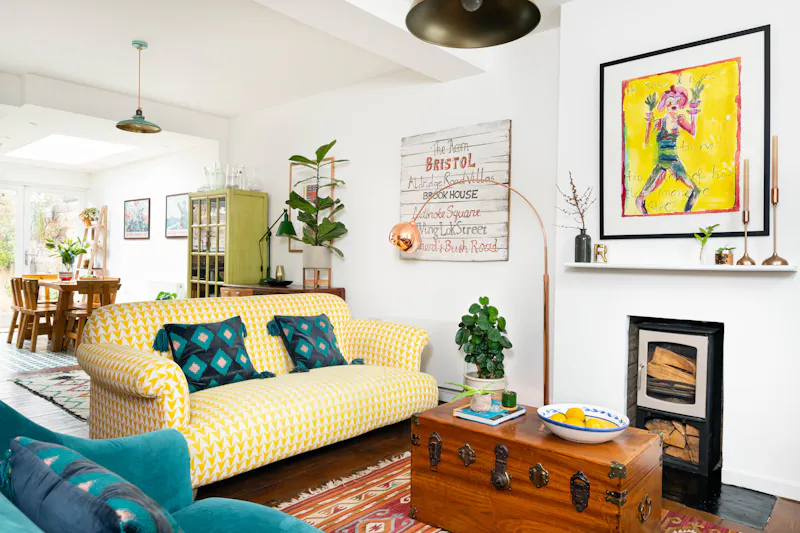 Living Room at Colourful Queens Park terrace, B2031 (photo 3)