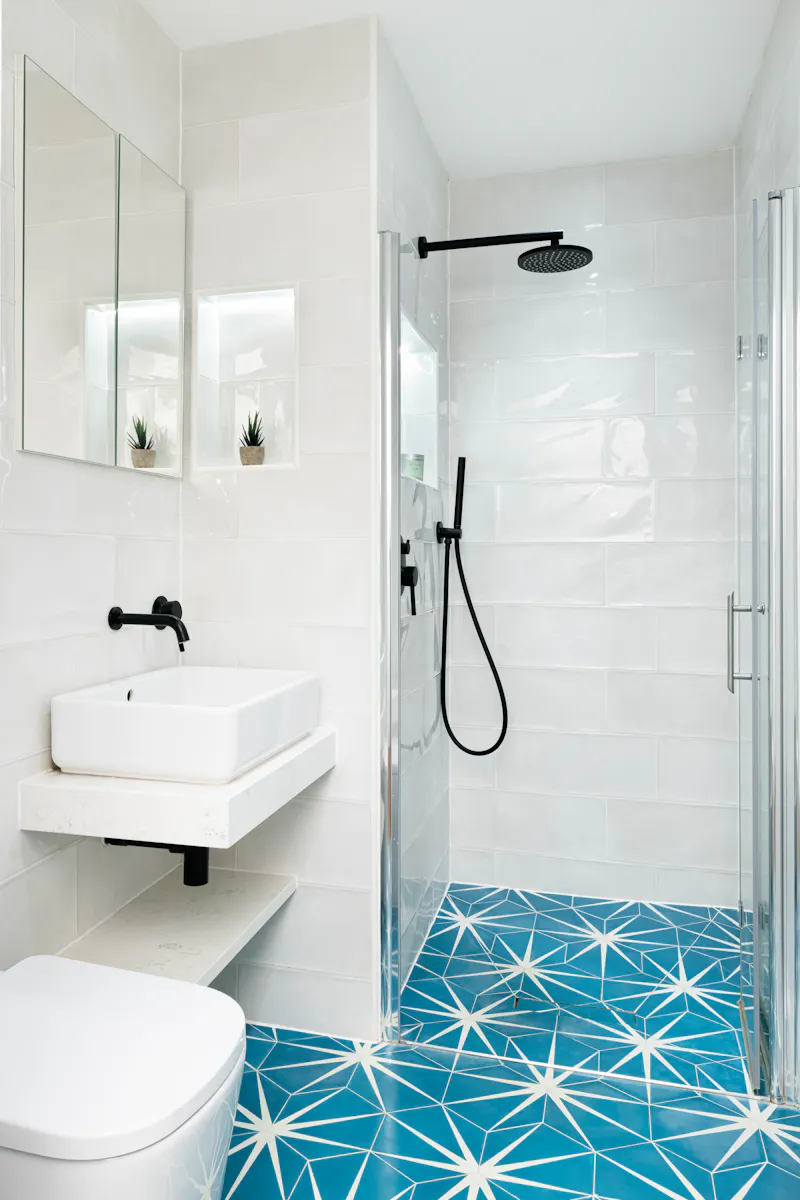 Bathroom at Colourful Queens Park terrace, B2031 (photo 11)
