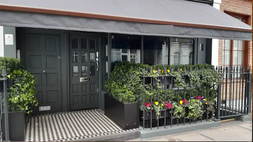 Modern restaurant Paddington, R870