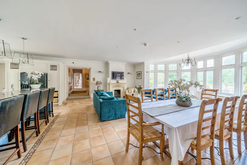 Open plan at Vacant modern Ascot pool house , M345 (photo 7)