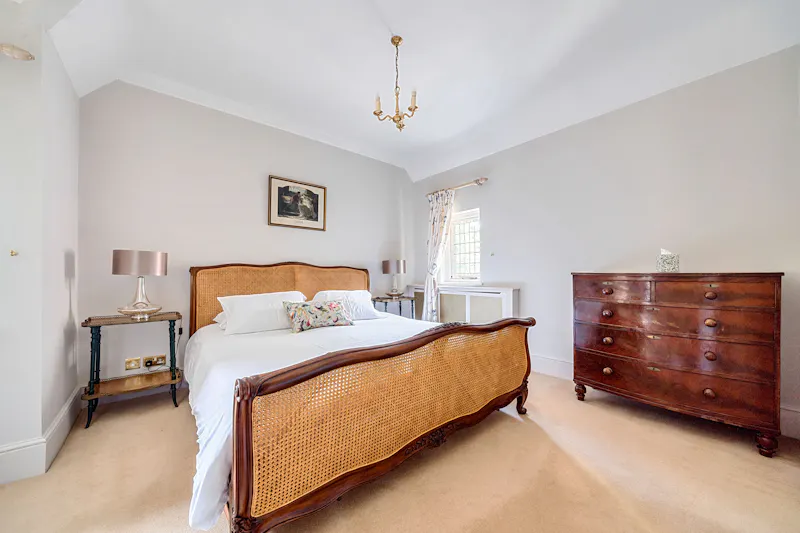 Bedroom at Vacant modern Ascot pool house , M345 (photo 18)