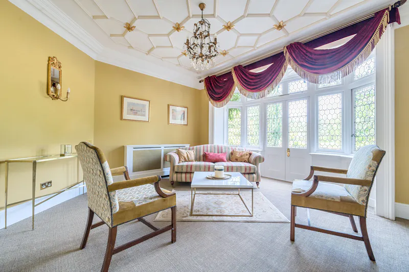 Drawing room at Vacant modern Ascot pool house , M345 (photo 13)