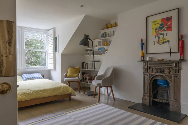 Bedroom at Crouch End Victorian renovation, B1937 (photo 21)