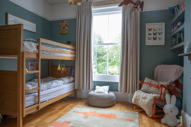 Bedroom - child's at Crouch End Victorian renovation, B1937 (photo 19)